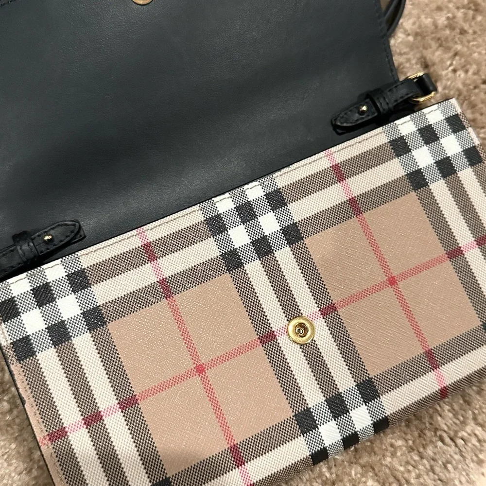 Burberry Check and Leather Wallet with Removable Strap - Picture 4 of 8